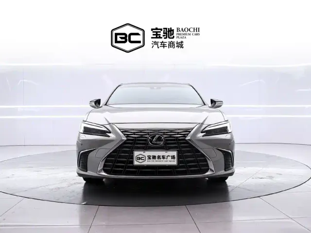 Lexus ES — Фото автомобиля 2