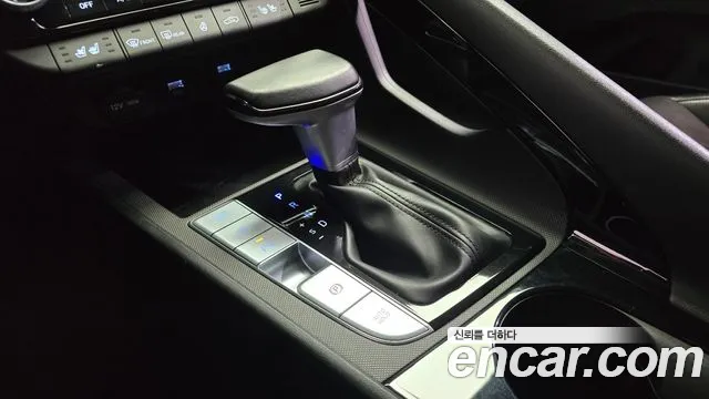 Hyundai Avante CN7 — Фото автомобиля 12