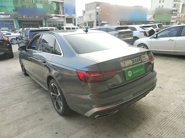 Audi A4L — Фото автомобиля 4