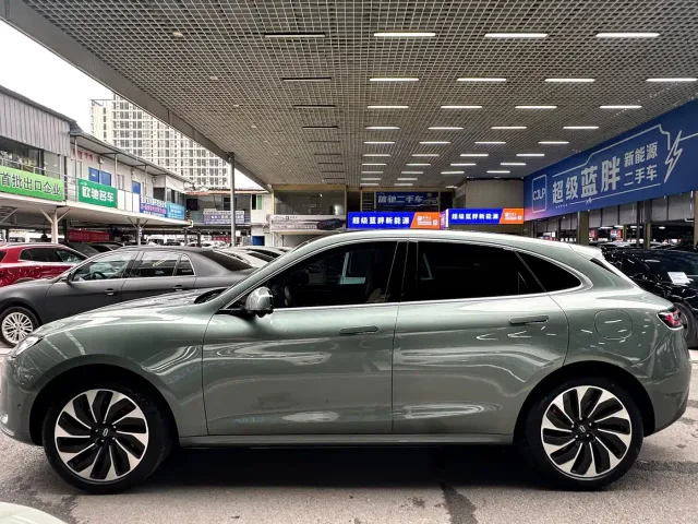 Aito M5 — Фото автомобиля 4