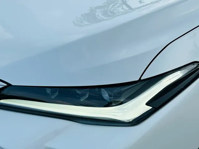 Toyota Avalon 2024 Hybrid 2.0L Luxury Edition — Фото автомобиля 11