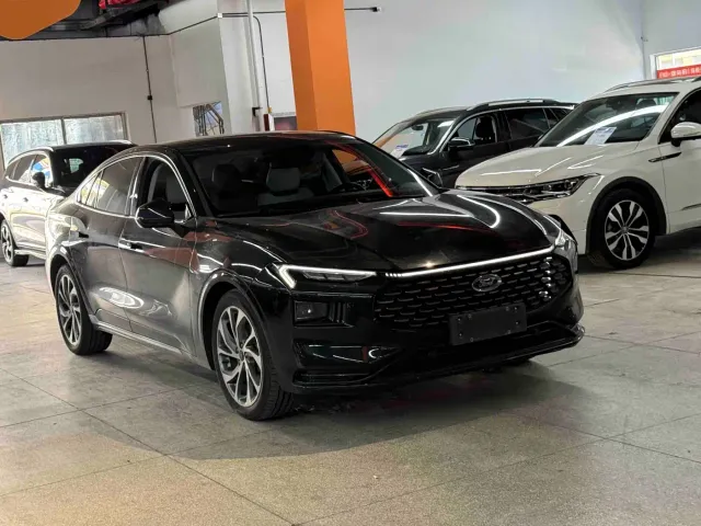 Ford Mondeo — Фото автомобиля 3