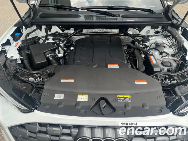 Audi Q5 40 TFSI quattro Sportback Advanced — Фото автомобиля 6