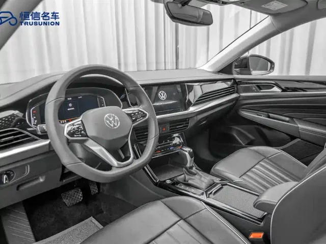 Volkswagen Passat — Фото автомобиля 12