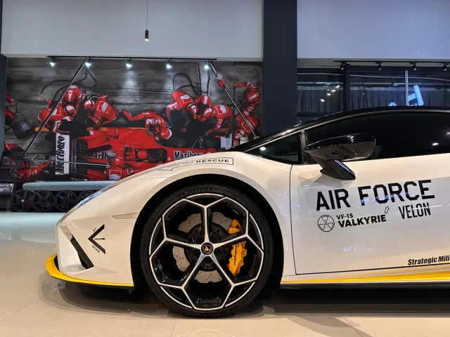 Lamborghini Huracan — Фото автомобиля 17