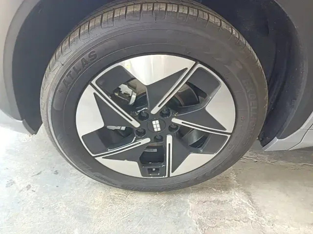 Geely Galaxy E5 — Фото автомобиля 22