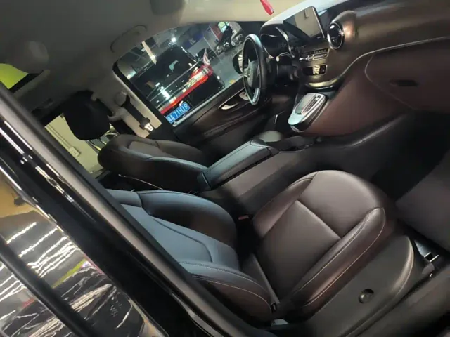 Mercedes-Benz Mercedes-Benz V-Class 2021 V 260 L Long Wheelbase Luxury Edition — Фото автомобиля 24