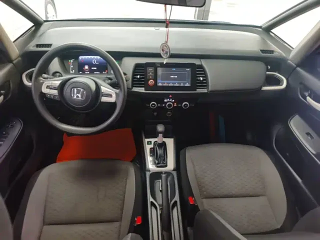 Honda Fit — Фото автомобиля 9
