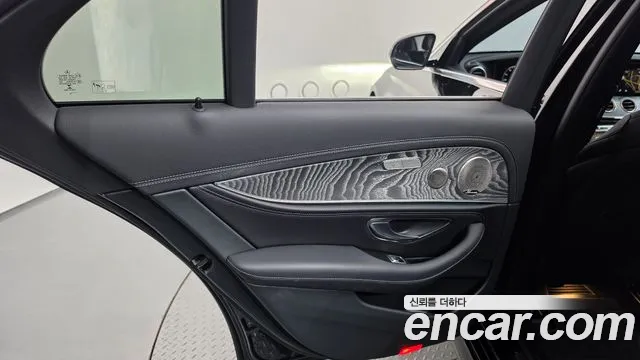 Mercedes-Benz E-Class W213 — Фото автомобиля 14