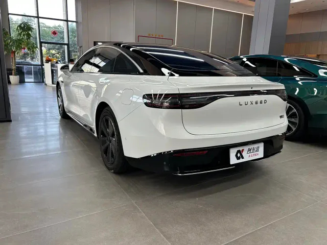 Luxeed S7 — Фото автомобиля 6