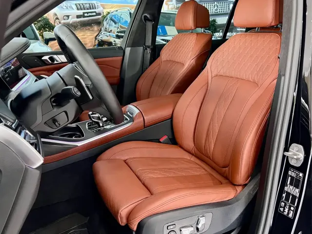 BMW X7 — Фото автомобиля 6
