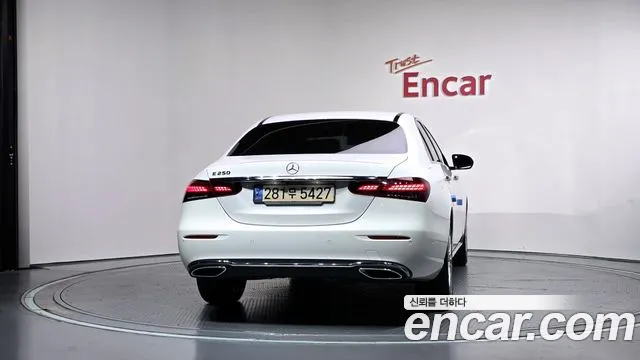 Mercedes-Benz E-Class W213 — Фото автомобиля 4
