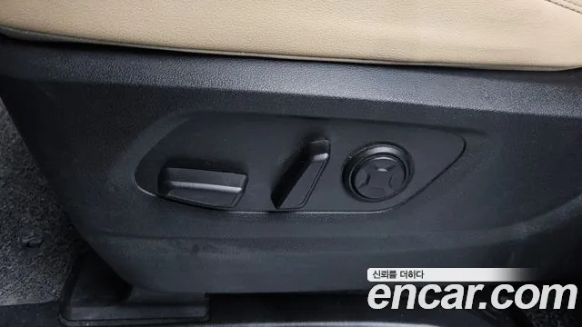 Hyundai Staria Staria 4WD Tourer 9 мест — Фото автомобиля 27