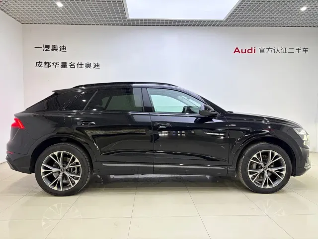 Audi Q8 — Фото автомобиля 3