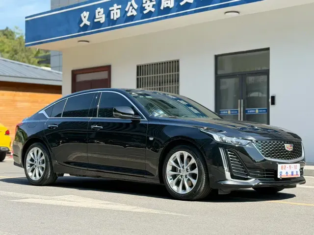 Cadillac CT5 — Фото автомобиля 3