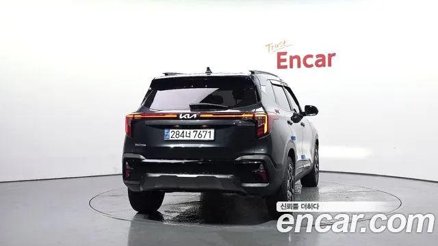 Kia Seltos Бензин 1.6 турбо 2WD — Фото автомобиля 4