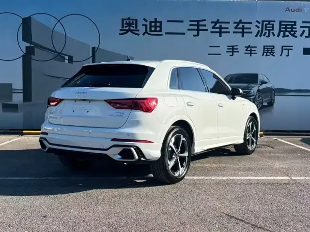 Audi Q3 — Фото автомобиля 4