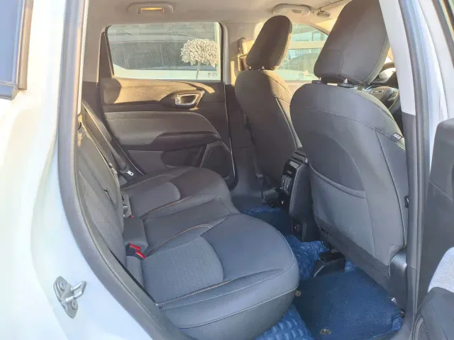 Jeep Compass — Фото автомобиля 8