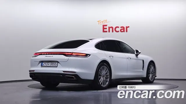 Porsche Panamera — Фото автомобиля 2