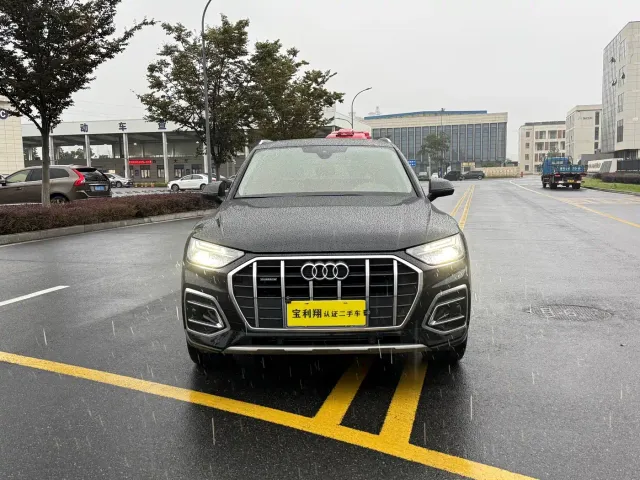 Фотография автомобиля — Audi Q5L