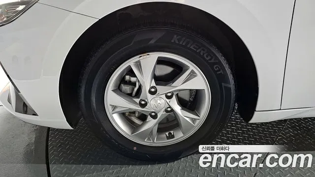 Hyundai AVANTE Avante (CN7) — Фото автомобиля 5