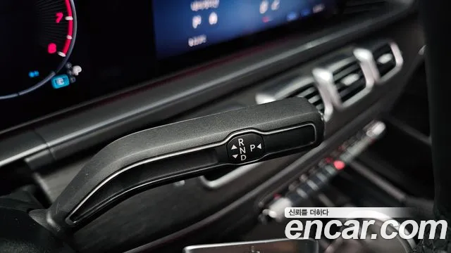 Mercedes-Benz GLE-Class — Фото автомобиля 12
