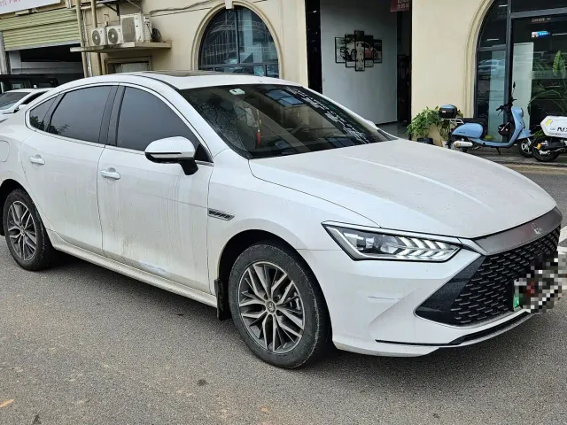 BYD Qin PLUS — Фото автомобиля 3