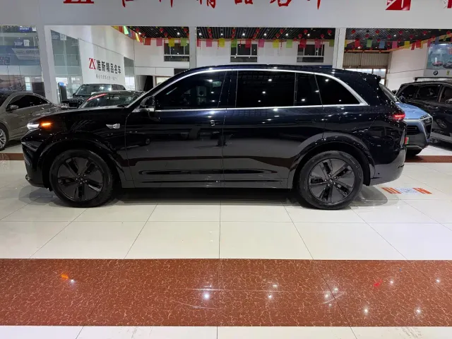 Li Auto L7 — Фото автомобиля 3