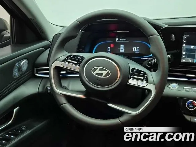 Hyundai Avante — Фото автомобиля 9