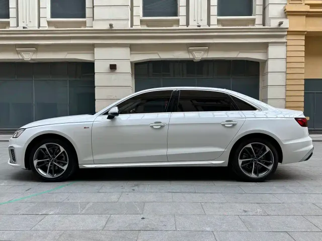 Audi A4L — Фото автомобиля 4