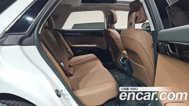 Hyundai Grandeur GN7 — Фото автомобиля 10