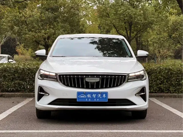 Geely Emgrand 2025 4th Gen 4 Million Commemorative Edition 1.5L CVT Soar — Фото автомобиля 2