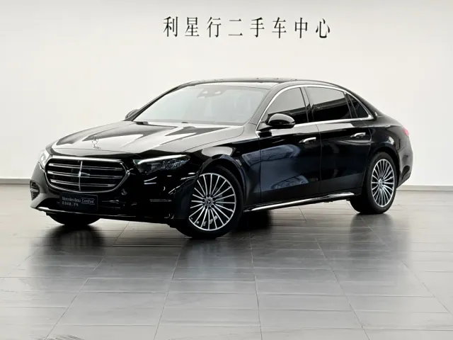 Фотография автомобиля — Mercedes-Benz E-Class
