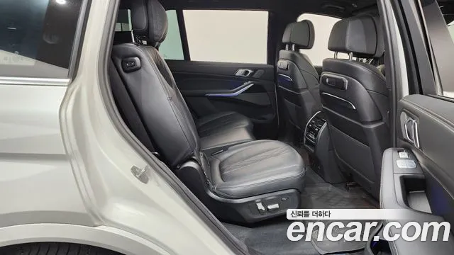 BMW X7 — Фото автомобиля 3