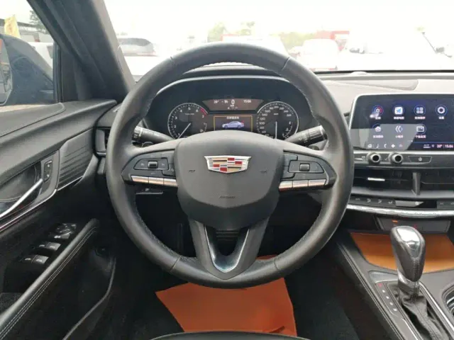 Cadillac CT4 — Фото автомобиля 10