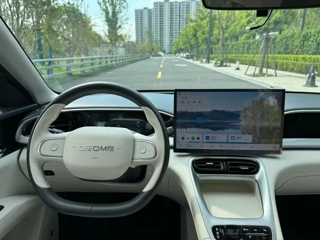 Geely Galaxy Starry Wish 2025 UP 410km Explorer Edition — Фото автомобиля 20