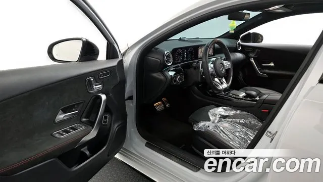 Mercedes-Benz A-Class — Фото автомобиля 10