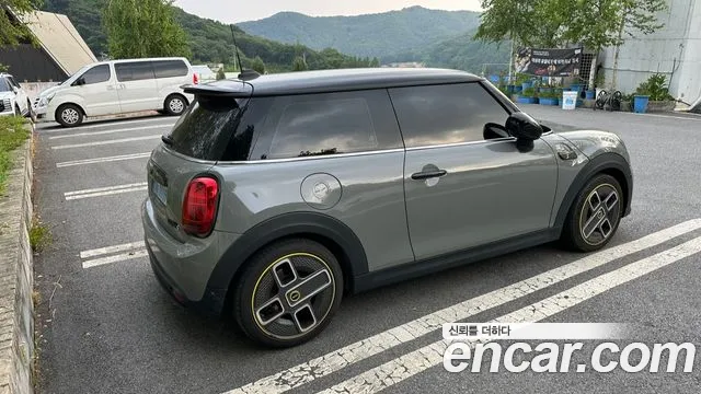 MINI Cooper Cooper Electric — Фото автомобиля 2