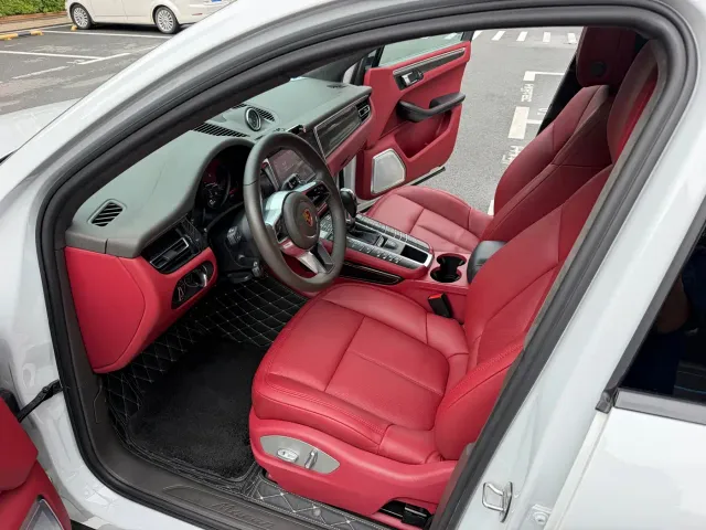 Porsche Macan — Фото автомобиля 11