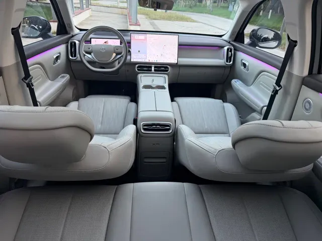 Leapmotor B10 — Фото автомобиля 12