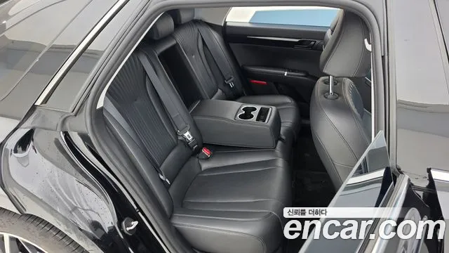 Hyundai Grandeur GN7 — Фото автомобиля 11