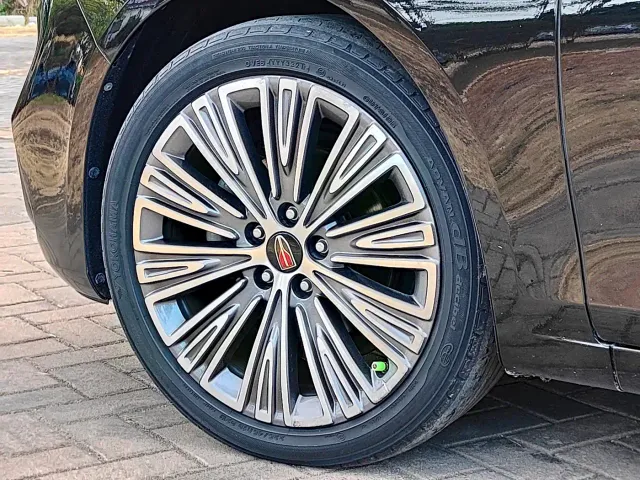 Hongqi H5 — Фото автомобиля 18