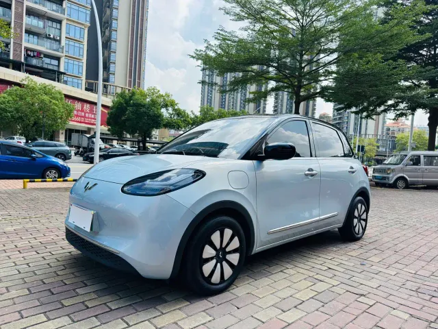 Wuling Bingo — Фото автомобиля 3