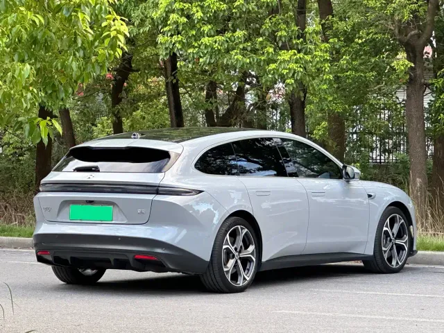 Nio ET5 Touring — Фото автомобиля 4