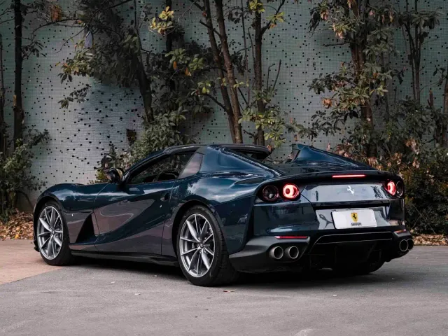 Ferrari 812 — Фото автомобиля 8