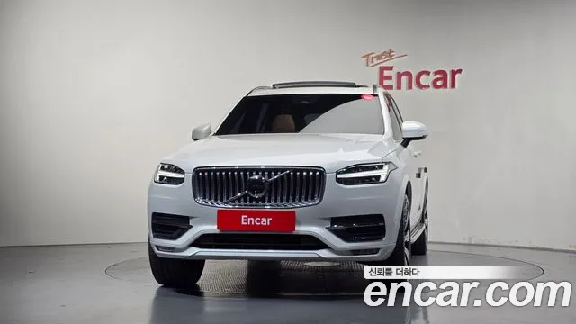 Вольво XC90 — Фото автомобиля 3