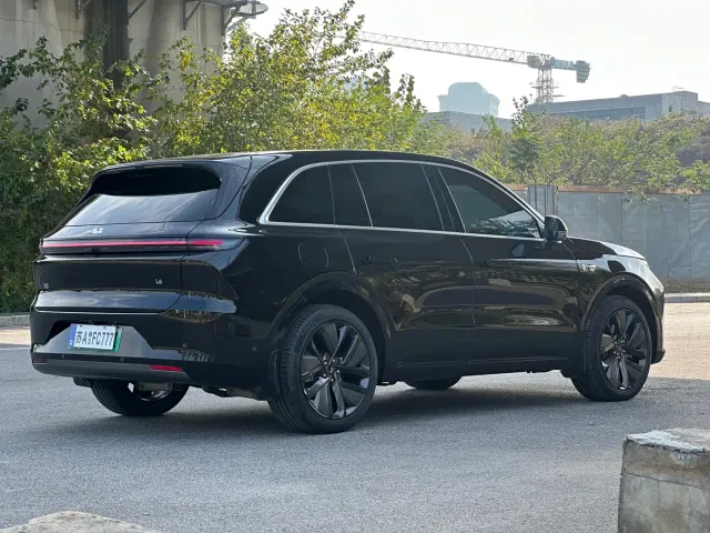 Li Auto L6 — Фото автомобиля 18
