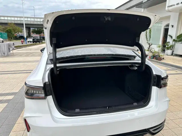Chery Arrizo 8 — Фото автомобиля 15