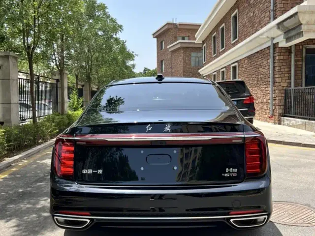 Hongqi H9 — Фото автомобиля 6