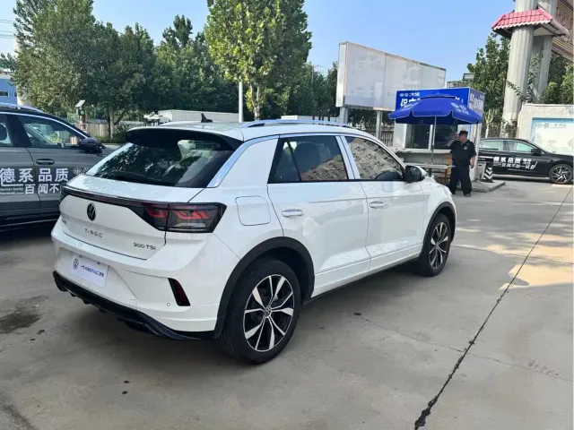 Volkswagen T-Roc — Фото автомобиля 14